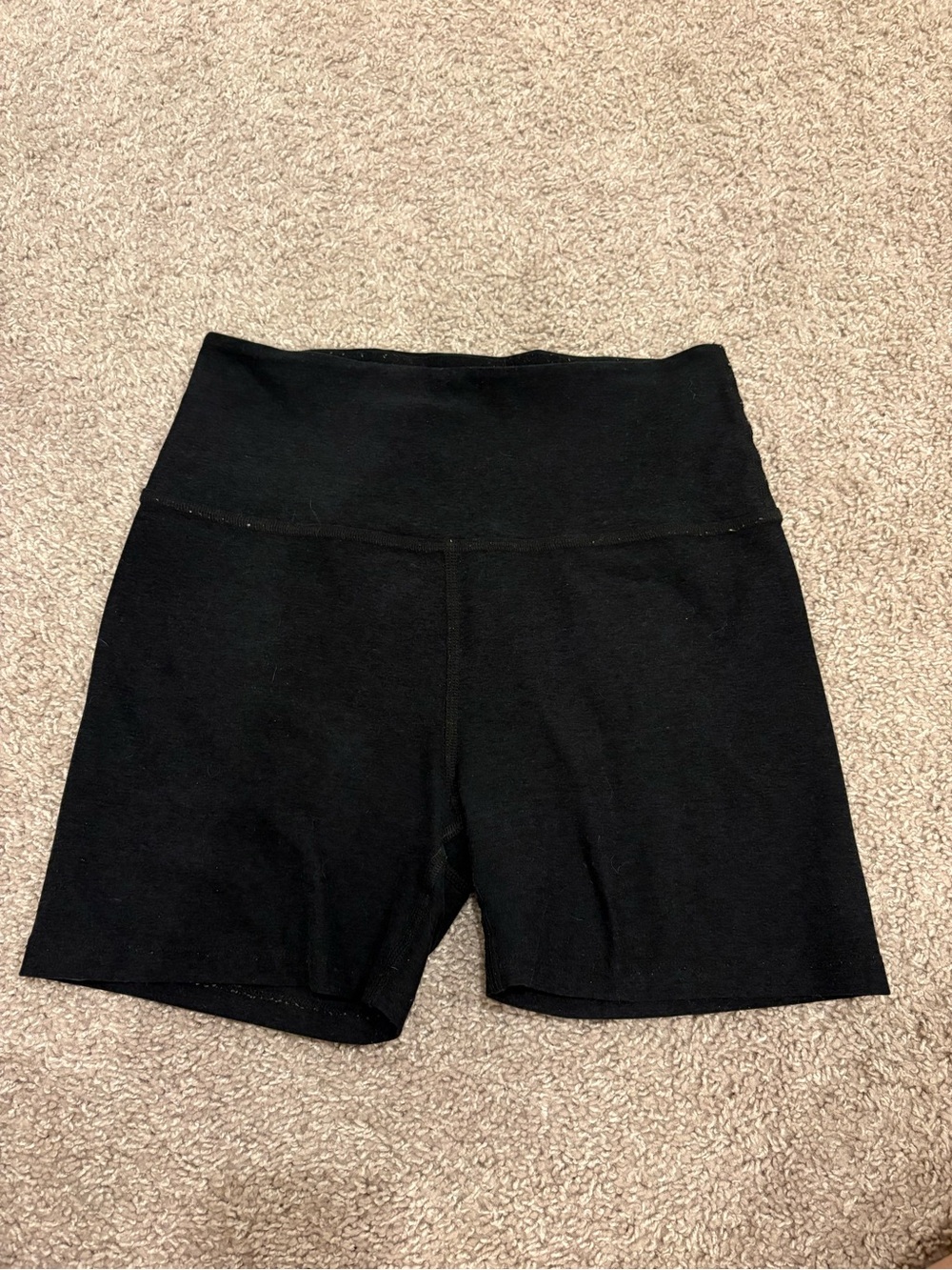 Beyond Yoga Keep Pace Short 5”